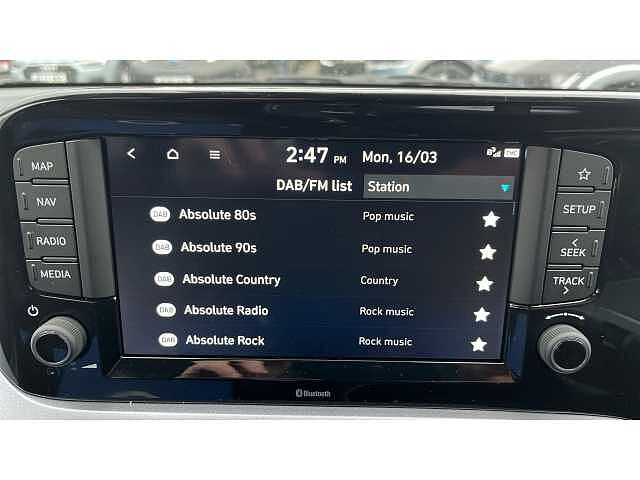 Hyundai I10 i10 5Dr HAT 1.2 MPi 79ps Premium NAV AU Mangrove Green