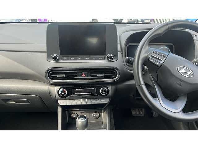 Hyundai KONA KONA 1.6 GDi Hybrid SE Connect 5dr DCT Atlas White