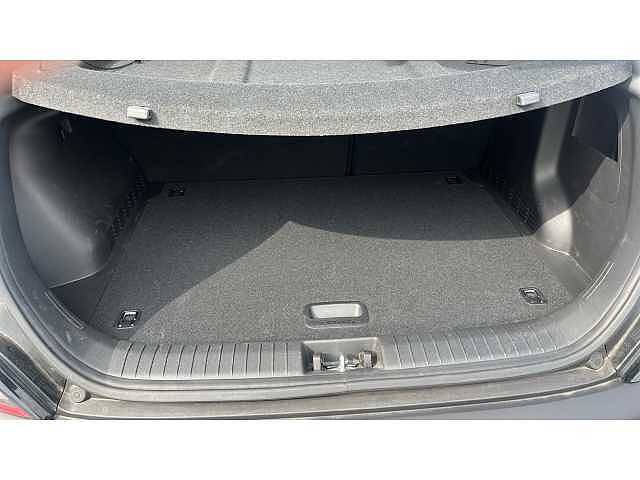 Hyundai KONA KONA 1.6 GDi Hybrid SE Connect 5dr DCT Atlas White