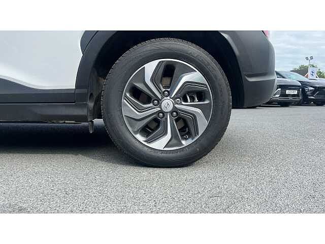 Hyundai KONA KONA 1.6 GDi Hybrid SE Connect 5dr DCT Atlas White