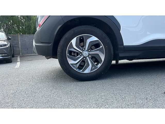 Hyundai KONA KONA 1.6 GDi Hybrid SE Connect 5dr DCT Atlas White
