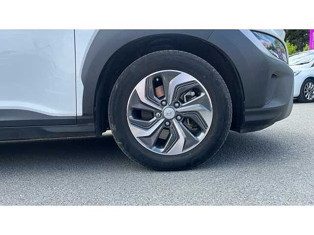 Hyundai KONA KONA 1.6 GDi Hybrid SE Connect 5dr DCT Atlas White
