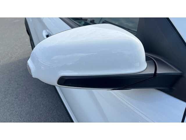 Hyundai KONA KONA 1.6 GDi Hybrid SE Connect 5dr DCT Atlas White
