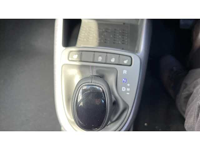 Hyundai i10 i10 5Dr HAT 1.2 MPi 79ps Premium NAV AU