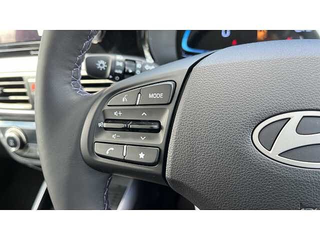 Hyundai i10 i10 5Dr HAT 1.2 MPi 79ps Premium NAV AU