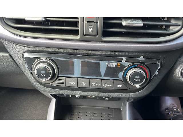 Hyundai i10 i10 5Dr HAT 1.2 MPi 79ps Premium NAV AU