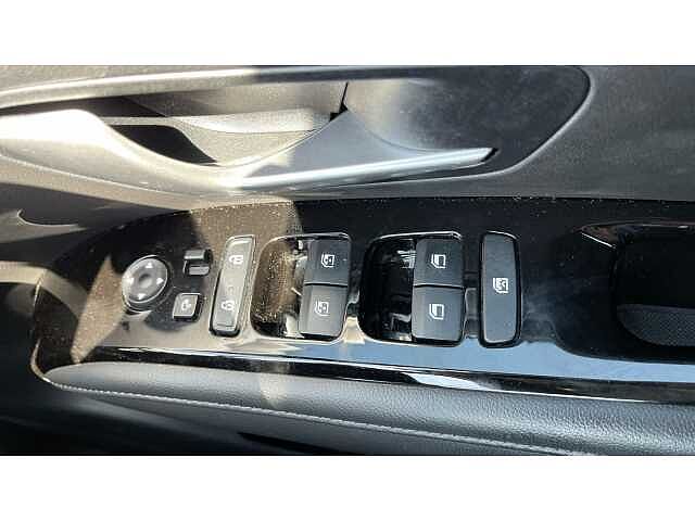 Hyundai TUCSON TUCSON 1.6 TGDi 48V MHD SE Connect 5dr 2WD DCT Red