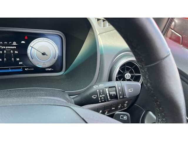 Hyundai Kona KONA 100kW Premium 39kWh 5dr Auto