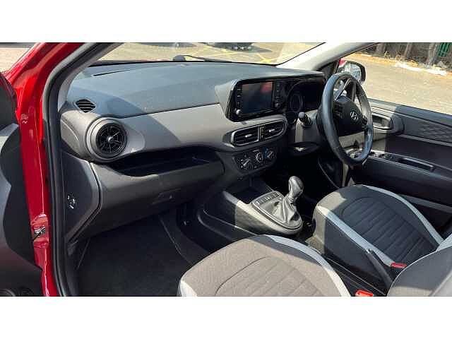 Hyundai I10 I10 1.0 MPi SE Connect 5dr Auto Red