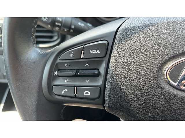 Hyundai I10 I10 1.0 MPi SE Connect 5dr Auto Red