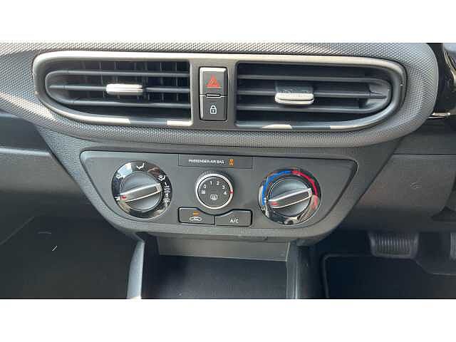 Hyundai I10 I10 1.0 MPi SE Connect 5dr Auto Red