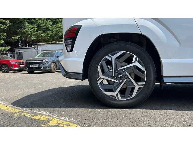 Hyundai KONA KONA 1.6 Hybrid 138 N Line S 5dr DCT Atlas White