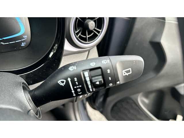 Hyundai i10 I10 1.2 [79] Premium 5dr Auto [Nav]