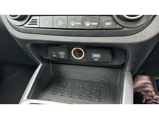 Hyundai i10 I10 1.2 [79] Premium 5dr Auto [Nav]