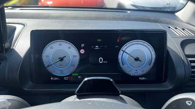 Hyundai INSTER 5Dr HAT 85kW 2 49kWh Aero Silver