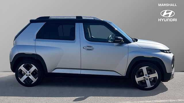 Hyundai INSTER 5Dr HAT 85kW 2 49kWh Aero Silver