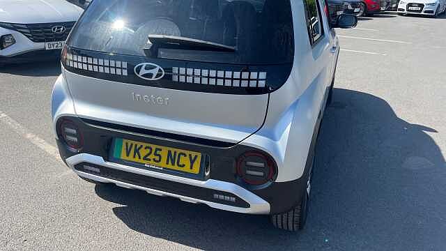 Hyundai INSTER 5Dr HAT 85kW 2 49kWh Aero Silver