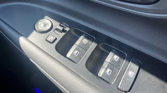 Hyundai Bayon HAT 1.0 T-gdi 48V Mhev 100 Premium