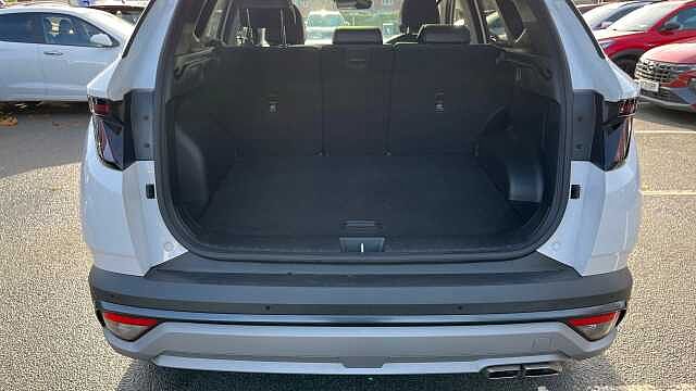 Hyundai TUCSON Tucson 1.6T Hybrid 215ps Ultimate AU Atlas White