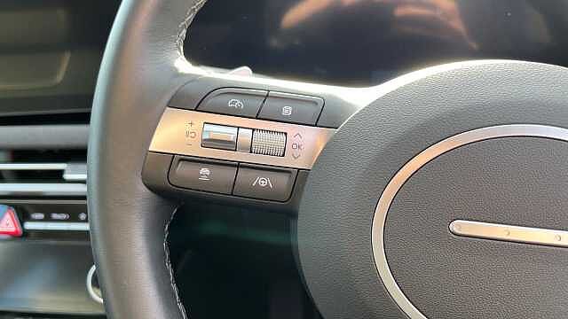 Hyundai TUCSON Tucson 1.6T Hybrid 215ps Ultimate AU Atlas White