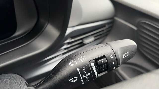 Hyundai I20 i20 5Dr HAT 1.0 T-gdi 100ps Ultimate DCT Meta Blue