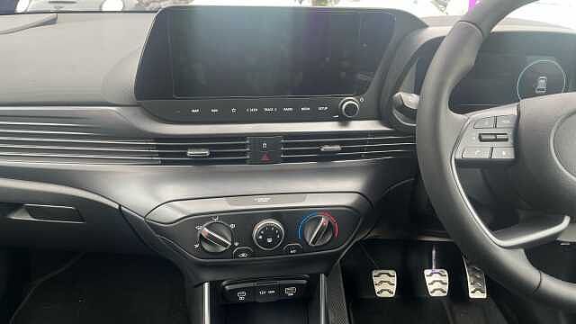 Hyundai BAYON Bayon HAT 1.0 T-gdi 90PS Black Line Meta Blue