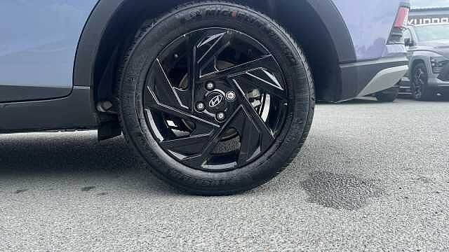 Hyundai BAYON Bayon HAT 1.0 T-gdi 90PS Black Line Meta Blue