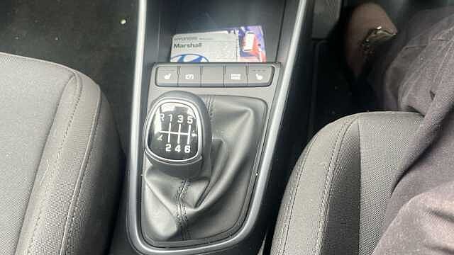 Hyundai BAYON Bayon HAT 1.0 T-gdi 90PS Black Line Meta Blue