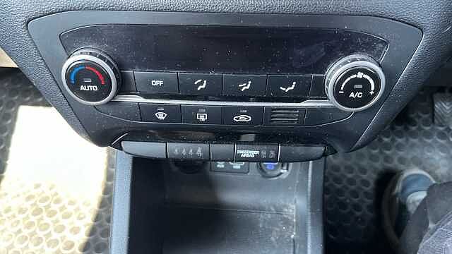 Hyundai i20 I20 1.2 MPi Premium Nav 5dr