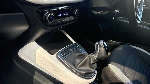 Hyundai I10 1.2 MPi Premium 5dr Auto Petrol Hatchback Blue