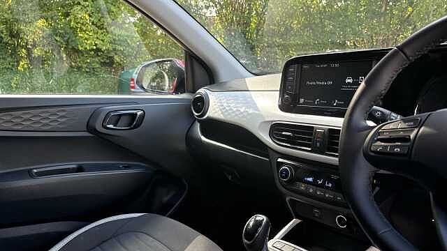 Hyundai I10 1.2 MPi Premium 5dr Auto Petrol Hatchback Blue