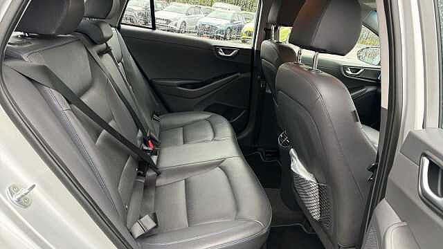 Hyundai IONIQ 1.6 GDi Plug-in Hybrid Premium SE 5dr DCT Hatchback