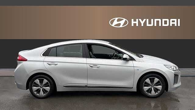 Hyundai IONIQ 1.6 GDi Plug-in Hybrid Premium SE 5dr DCT Hatchback