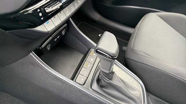 Hyundai I20 1.0T GDi Premium 5dr DCT Petrol Hatchback Vibrant Blue - Pearl