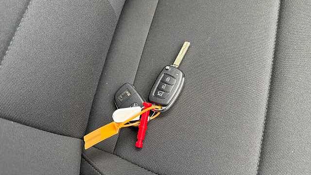 Hyundai I20 1.0T GDi Premium 5dr DCT Petrol Hatchback Vibrant Blue - Pearl