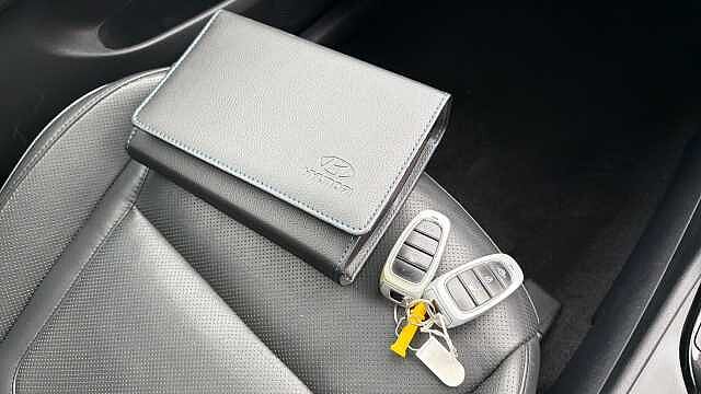 Hyundai TUCSON 1.6 TGDi Ultimate 5dr 2WD Petrol Estate Red