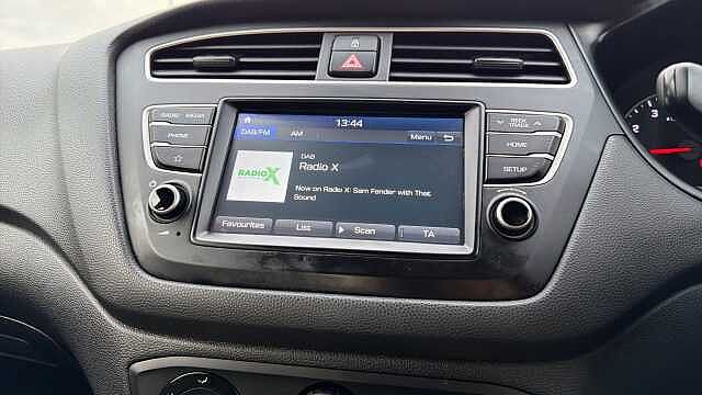 Hyundai i20 1.2 MPi SE 5dr Petrol Hatchback