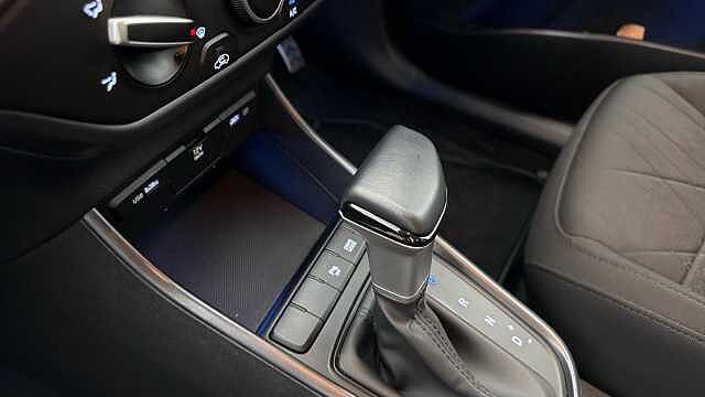 Hyundai BAYON 1.0 TGDi 48V MHEV SE Connect 5dr DCT Petrol Hatchback Green