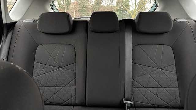 Hyundai BAYON 1.0 TGDi 48V MHEV SE Connect 5dr DCT Petrol Hatchback Green