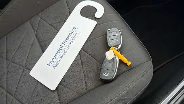 Hyundai BAYON 1.0 TGDi 48V MHEV SE Connect 5dr DCT Petrol Hatchback Green