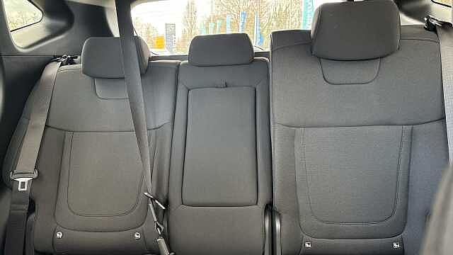 Hyundai TUCSON 1.6 TGDi 48V MHD SE Connect 5dr 2WD DCT Petrol Estate Red