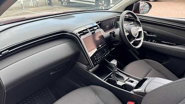 Hyundai TUCSON 1.6 TGDi 48V MHD SE Connect 5dr 2WD DCT Petrol Estate Red