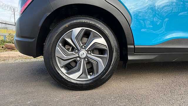 Hyundai KONA 1.6 GDi Hybrid SE Connect 5dr DCT Hybrid Hatchback Blue