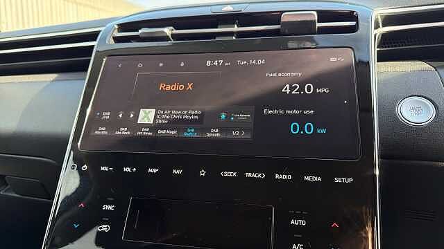 Hyundai TUCSON 1.6 TGDi Hybrid 230 Premium 5dr 2WD Auto Hybrid Estate Grey