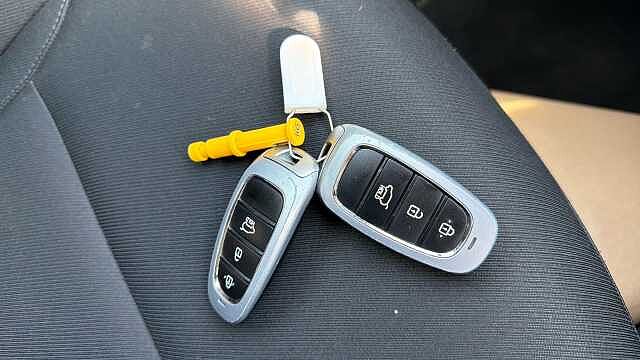 Hyundai TUCSON 1.6 TGDi Hybrid 230 Premium 5dr 2WD Auto Hybrid Estate Grey