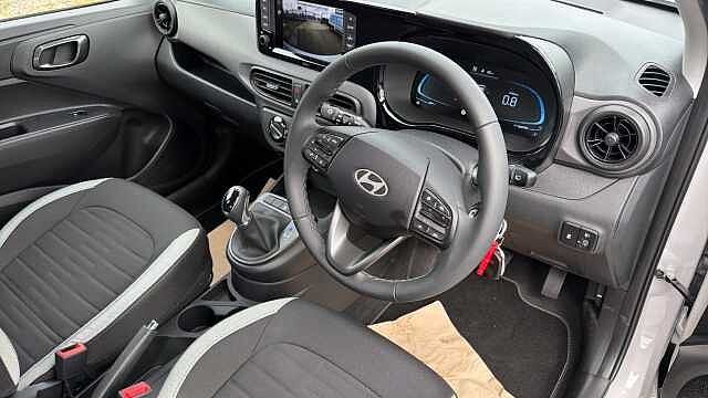 Hyundai I10 1.0 [63] Advance 5dr Auto [Nav] Petrol Hatchback Lumen Grey - Pearl
