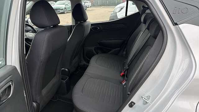 Hyundai I10 1.0 [63] Advance 5dr Auto [Nav] Petrol Hatchback Lumen Grey - Pearl