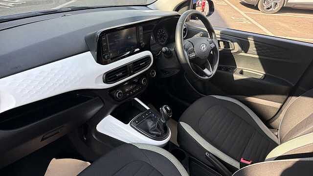 Hyundai i10 1.2 MPi Premium 5dr Auto Petrol Hatchback