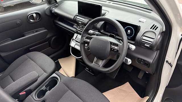 Hyundai INSTER 85kW 02 49kWh 5dr Auto Electric Hatchback