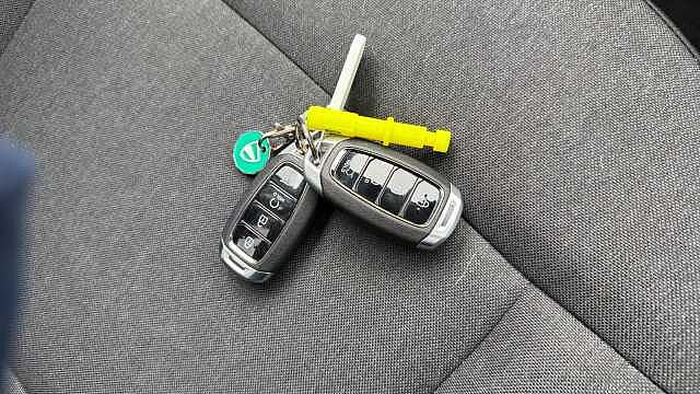 Hyundai INSTER 85kW 02 49kWh 5dr Auto Electric Hatchback